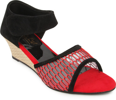 

CUTE FEET Women Red Wedges