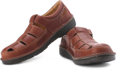 

Clarks Men Mahogany Lea Sports Sandals