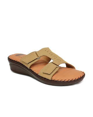 

Vendoz Women Beige Flats