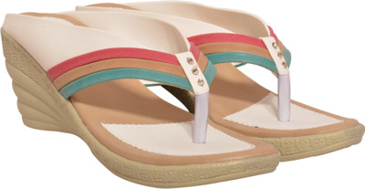 

NAV PAG Women White Wedges