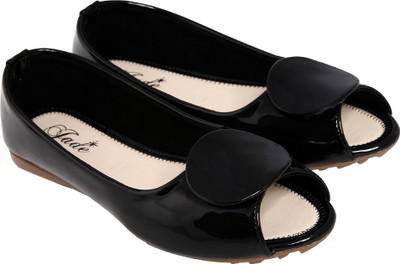 

Jade Women Black Flats