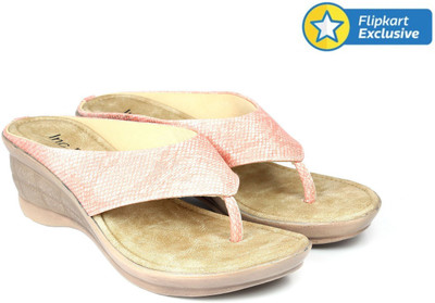

Inc.5 Women PINK Wedges