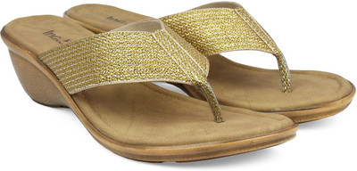 

Inc.5 Women GOLD Wedges