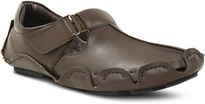 

Get Glamr Men Brown Casual