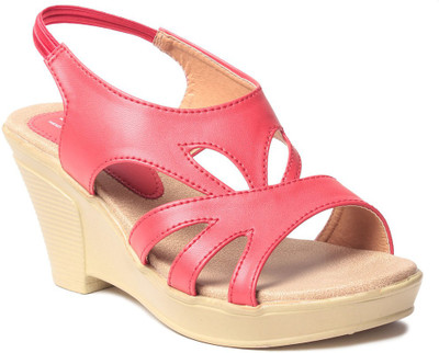 

MSC Women Red Wedges