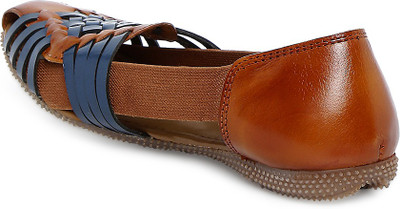 

Catwalk Women GOLD Flats