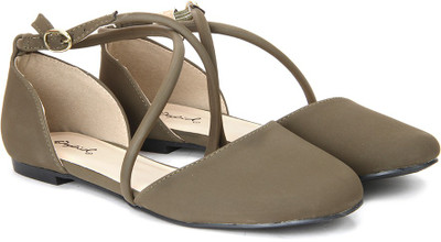 

QUPID Women KHNU Flats