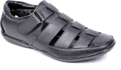 

Peponi Men Black Casual