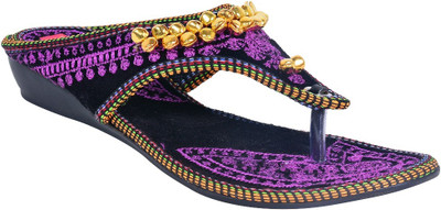 

Footrendz Women Purple Flats
