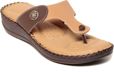 

Adorn Women Beige Flats