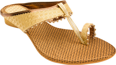 

Footrendz Women Gold::Copper; black Flats