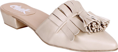 

Chalk Studio Women Cream Heels