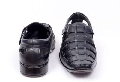 Peponi Men Brown Sandals