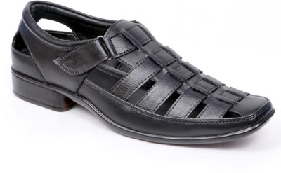 

Peponi Men Black Casual