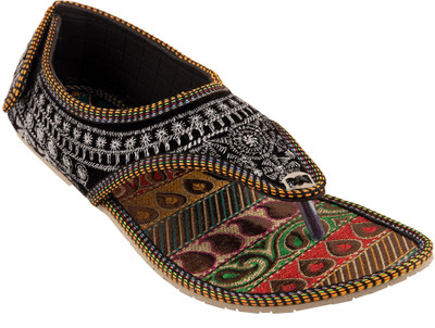 

Royal Collection Women Multicolor Flats