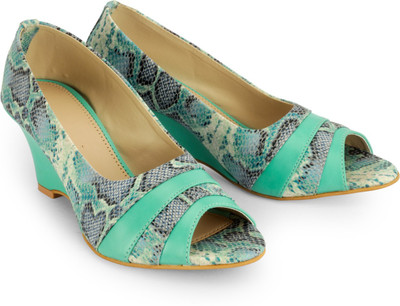 

Nell Women Green Sandals