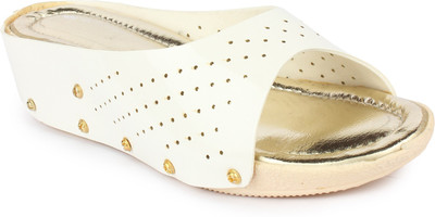 

Moonwalk Women White Wedges