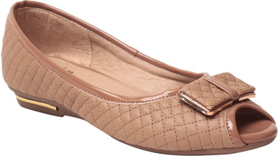 

MSC Women Beige Heels