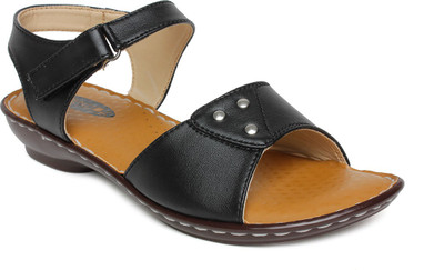 

Vendoz Women Black Flats