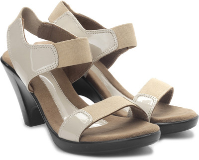 

Catwalk Women Beige Heels