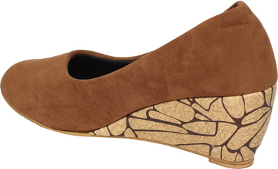 

Jade Women Brown Wedges