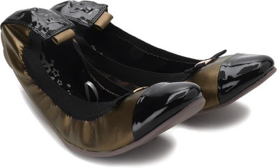 

Catwalk Women GOLD Flats