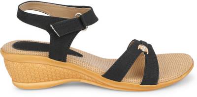Jayn Martin Women Soothing Beige::Jet Black Heels