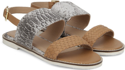 

Carlton London Women BLACK Flats