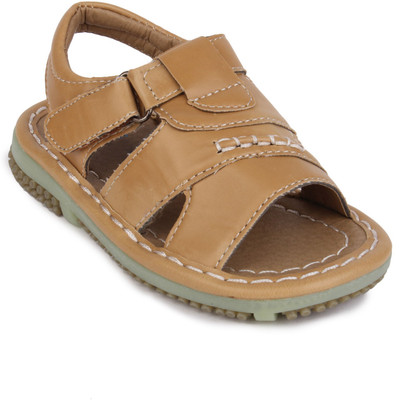 

Action Shoes Boys Sports Sandals(Beige