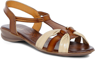 

Catwalk Women BEIGE Flats
