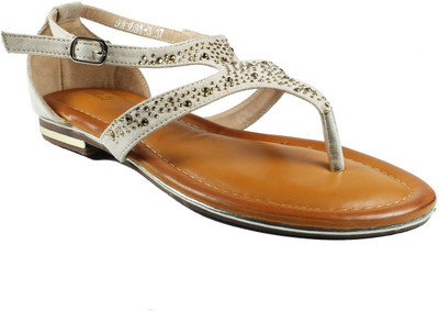 

Inc.5 Women BEIGE Flats