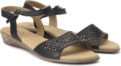 

Inc.5 Women Black Flats