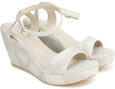 

Miss CL By Carlton London Women Taupe Wedges