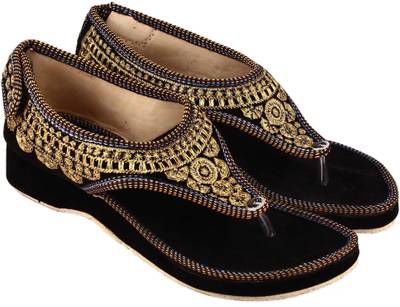 Rangmor Women Black Heels