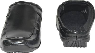 Strive Men Black Sandals