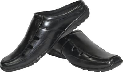 Strive Men Black Sandals