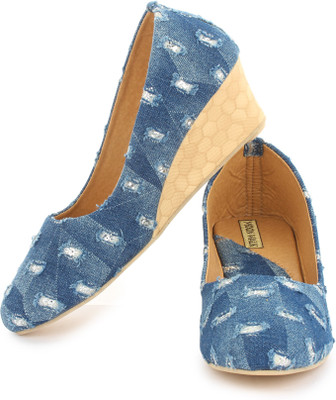 

Moonwalk Women Blue Wedges