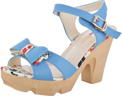 

Willywinkies Women Blue Heels