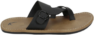 

Kaneggye Men MULTI COLOR Sandals