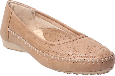 

MSC Women Beige Flats