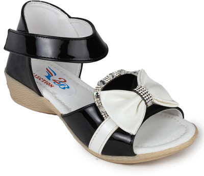 

2B Collection Girls Sports Sandals(Black