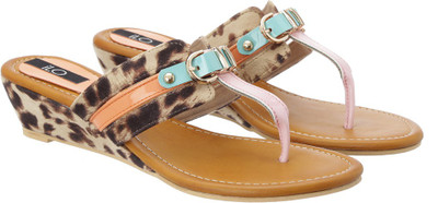 

Ilo Women Orange Wedges