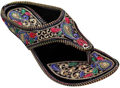

Port Women Multicolor Flats