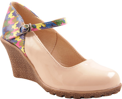 

Adorn Women Cream Wedges