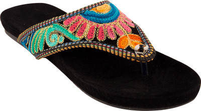 

Royal Collection Women Multicolor Flats