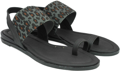 

Inc.5 Women BLACK Flats
