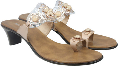 

Inc.5 Women CHIKOO Heels