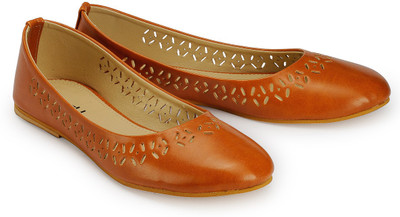 

Nell Women Tan Sandals