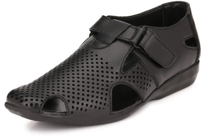 

Peponi Men Black Sandals
