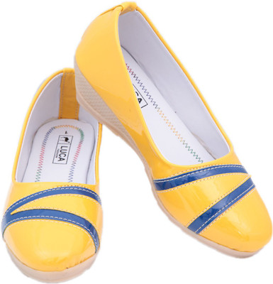 

Luca Fashion Girls Sports Sandals(Yellow